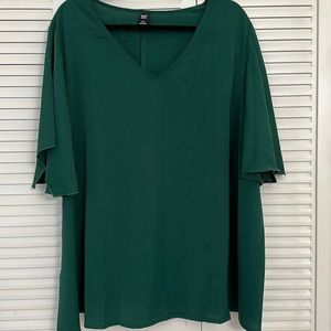 Flowy sleeved blouse